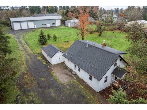 A home in Newberg