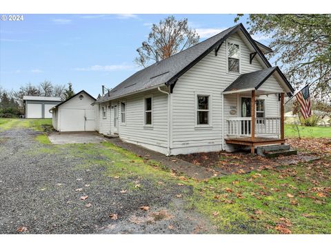 A home in Newberg