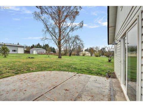 A home in Newberg