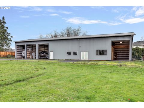 A home in Newberg