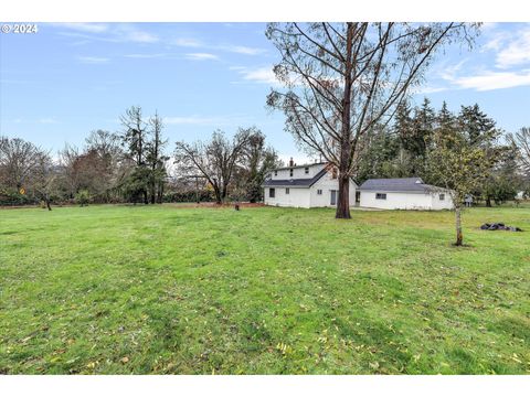 A home in Newberg