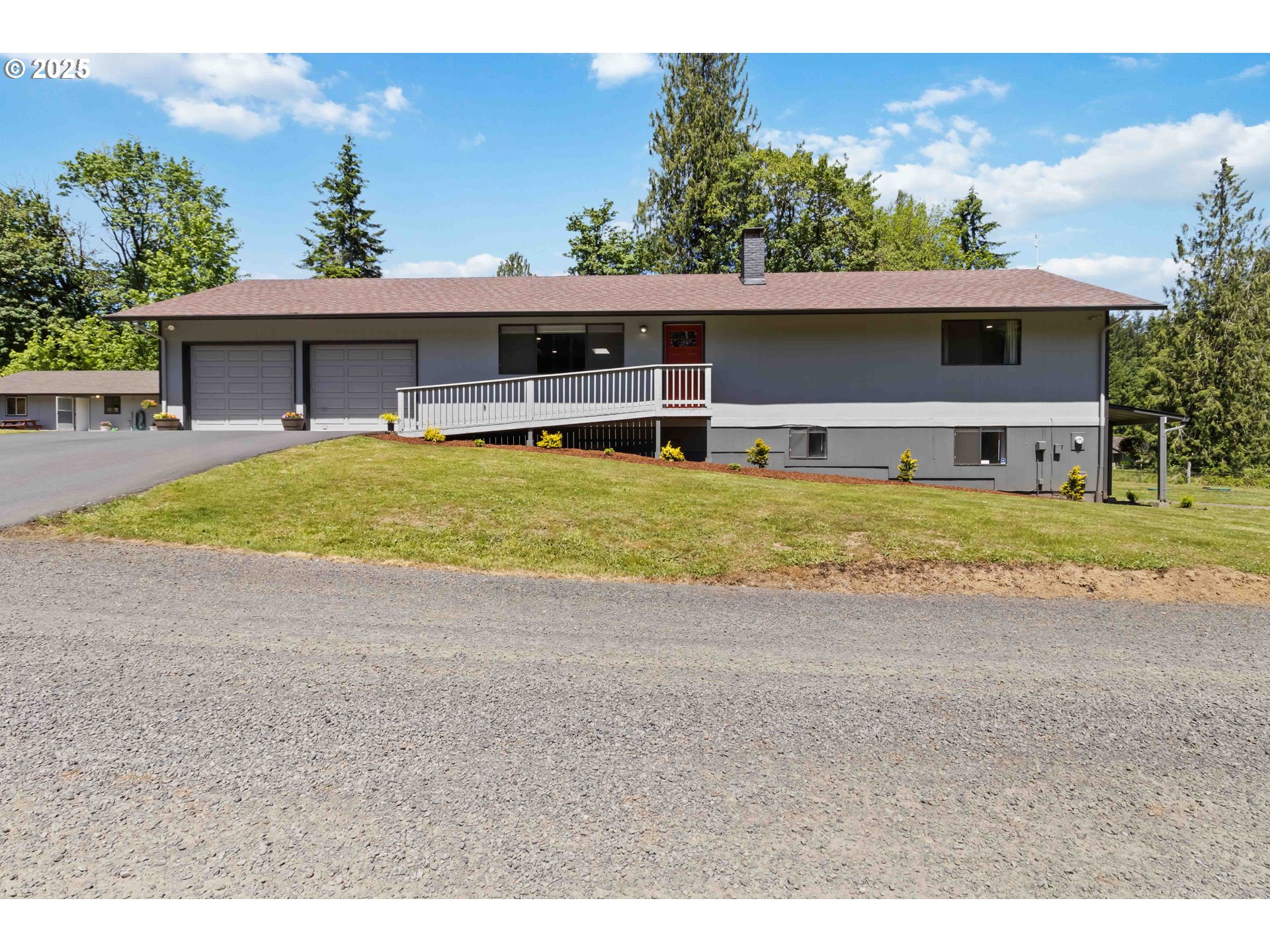 164 WAKE ROBIN LN