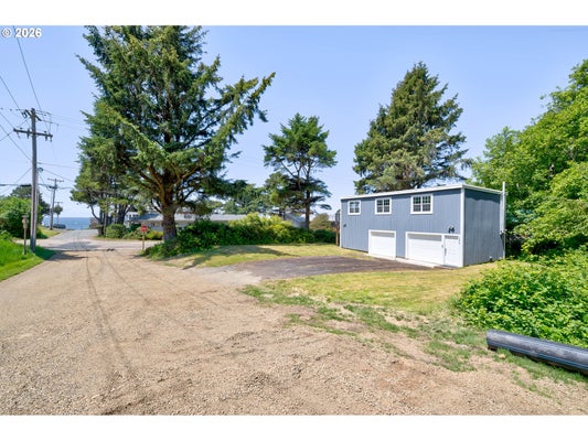 124 E SITKA ST, CANNON BEACH, OR 97110 - Image 949b68bea9f1b7ca70af5b720f5240ed/3965703155