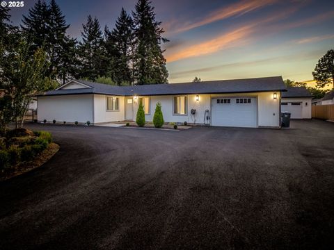 843 SE 147TH AVE Portland OR 97233