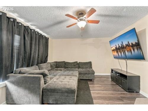 230 MAYFAIR DR