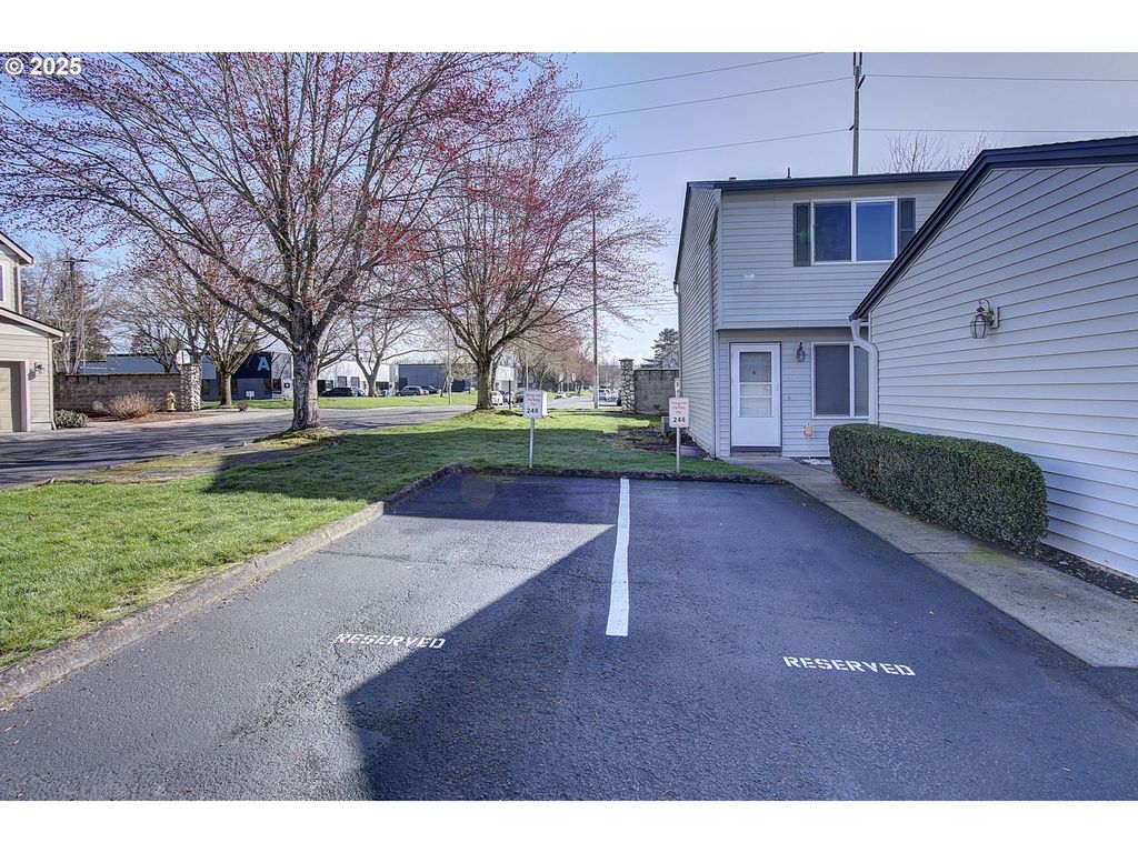 listing image 0