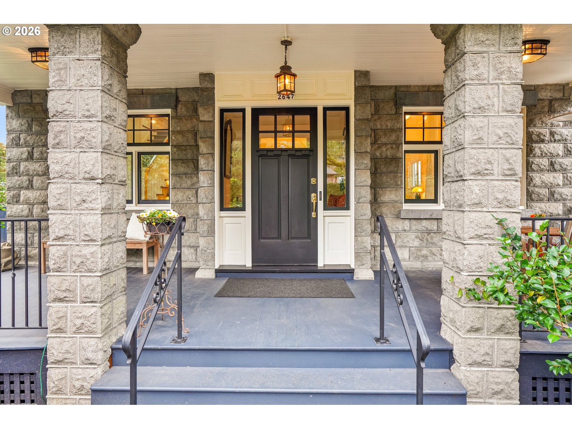 2647 SW MONTGOMERY DR