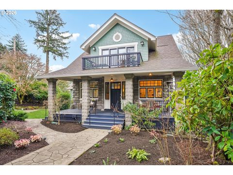 2647 SW MONTGOMERY DR Portland OR 97201