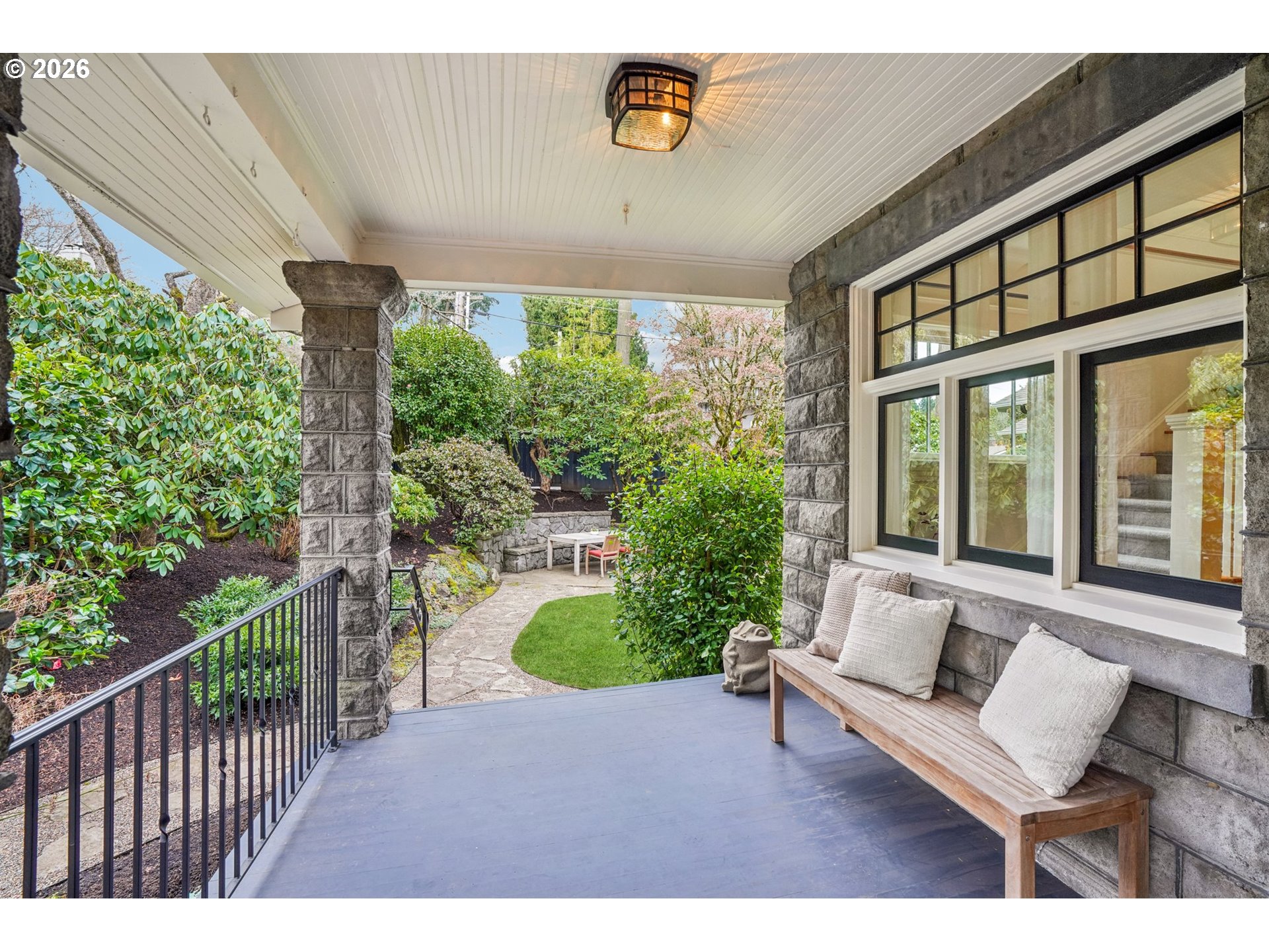 2647 SW MONTGOMERY DR