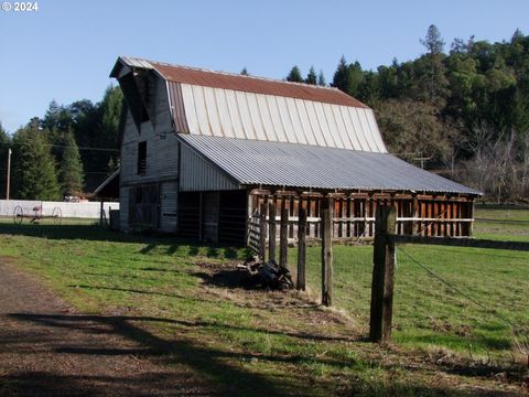 A home in Roseburg