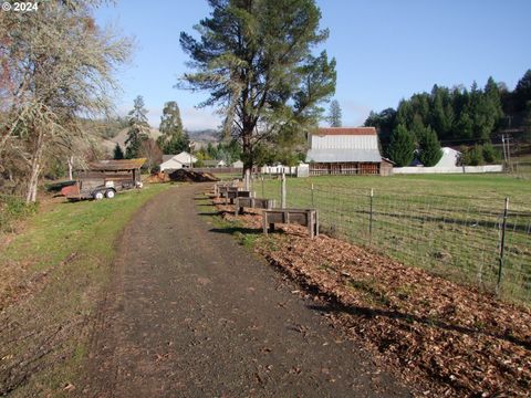 A home in Roseburg