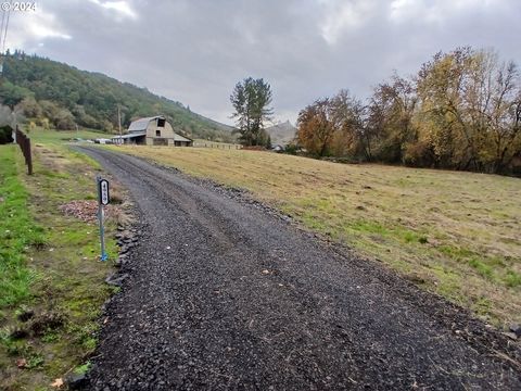 A home in Roseburg