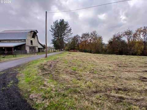 A home in Roseburg