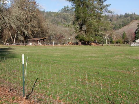 A home in Roseburg