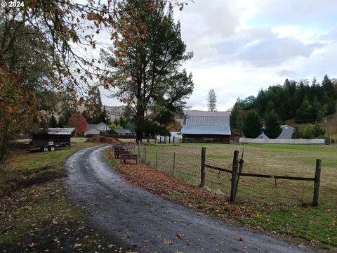 A home in Roseburg