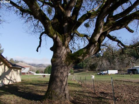 A home in Roseburg