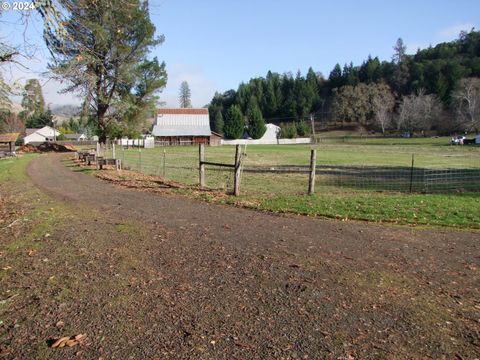 A home in Roseburg