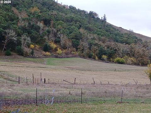 A home in Roseburg