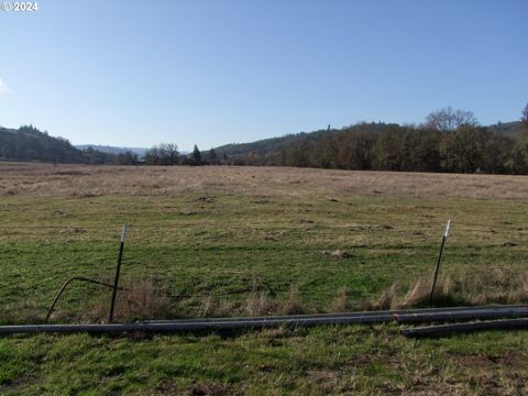 A home in Roseburg