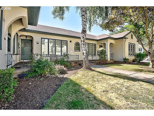 Photo 1 of 29 — 1403 SE 25TH AVE, Portland, OR 97214