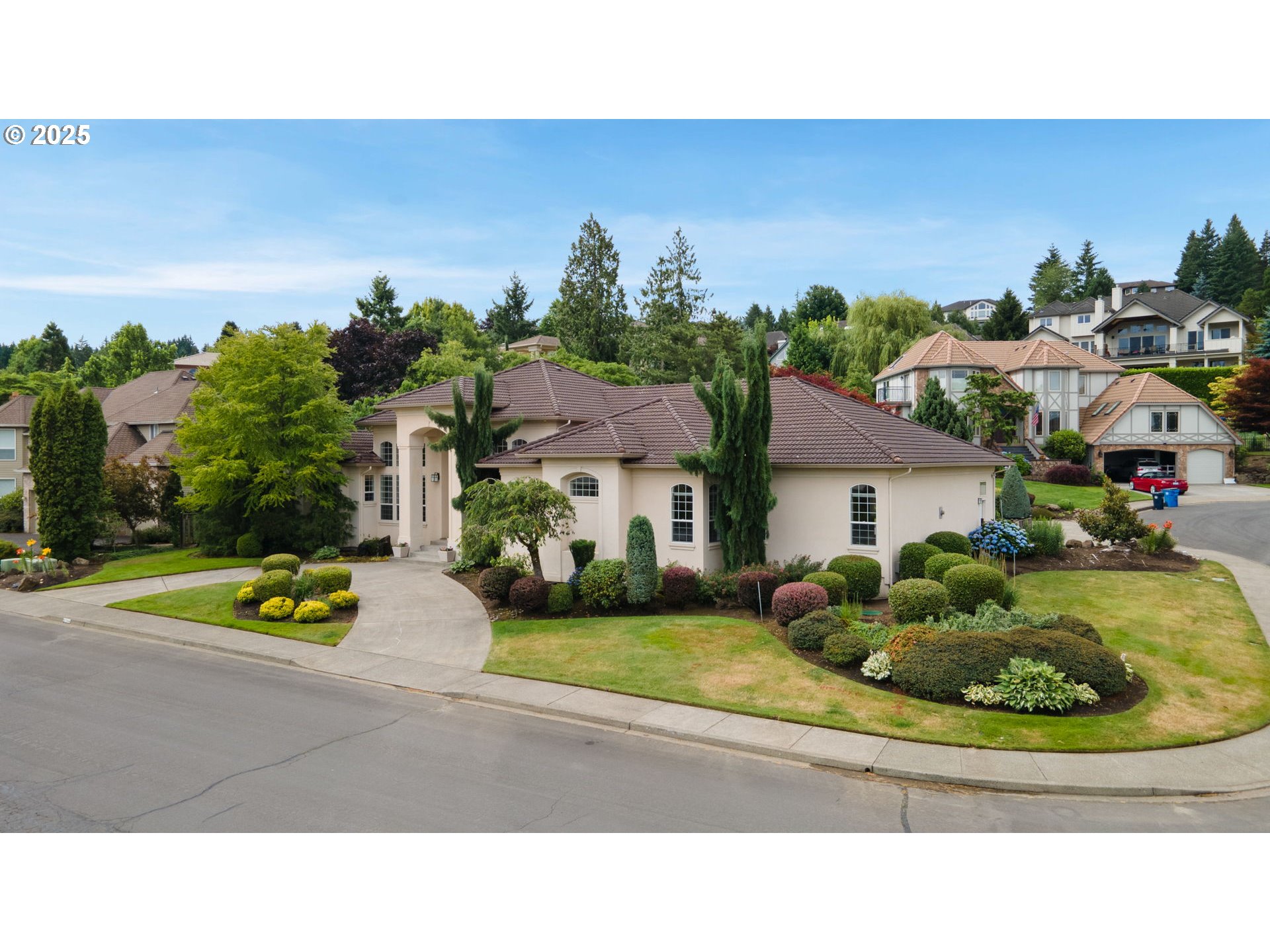 2704 NW LACAMAS DR