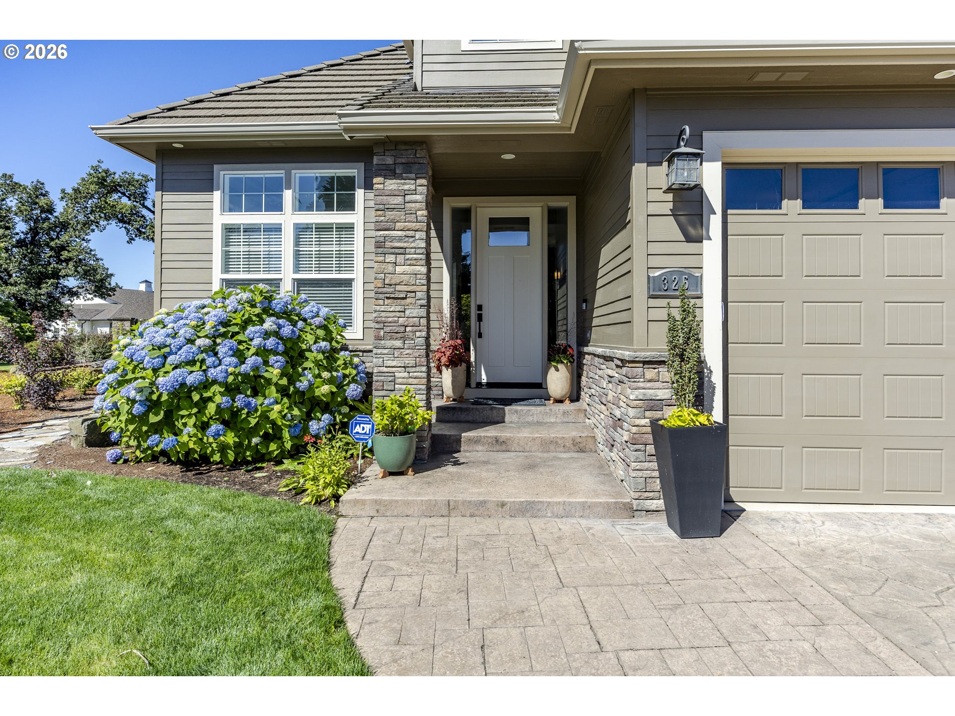 325 IRONWOOD LOOP