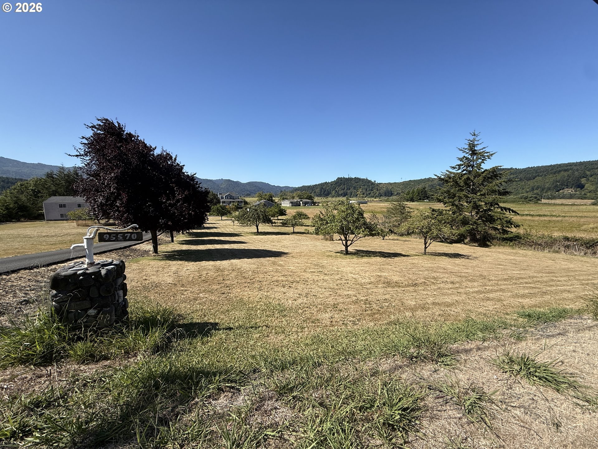 95570 N BANK ROGUE RIVER RD