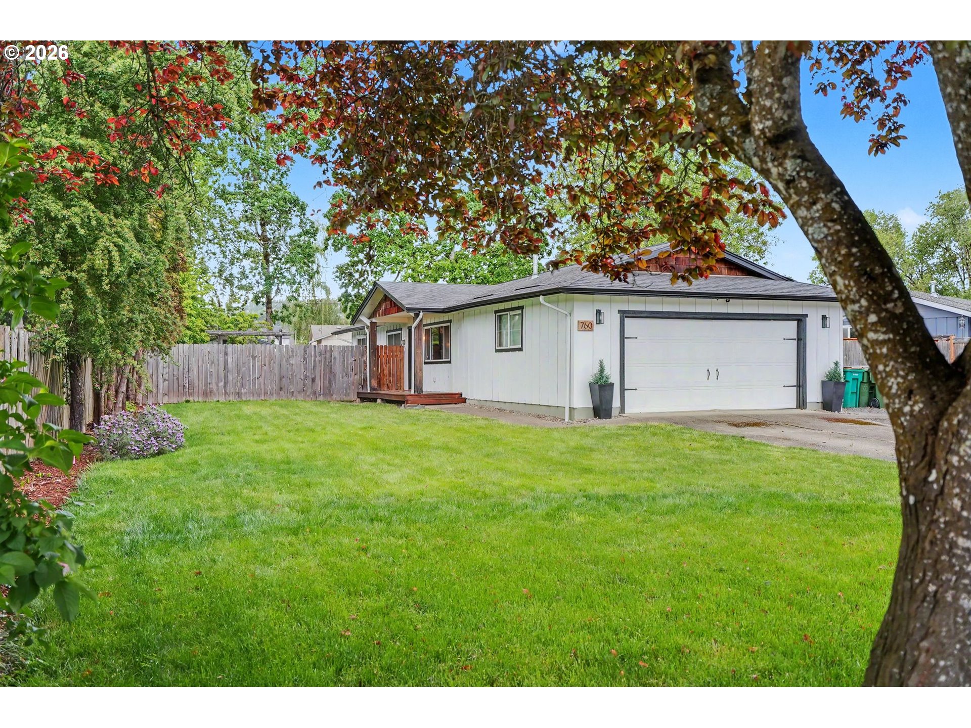 760 SE EDWARDS DR