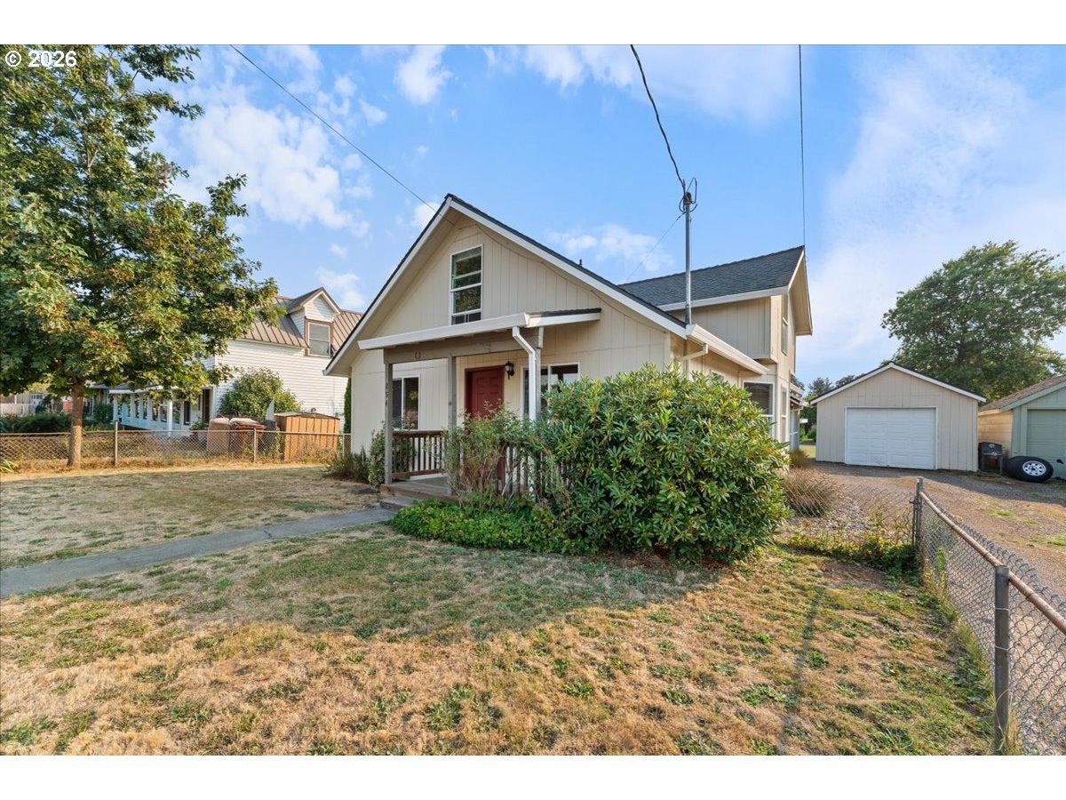 254 N 6TH ST