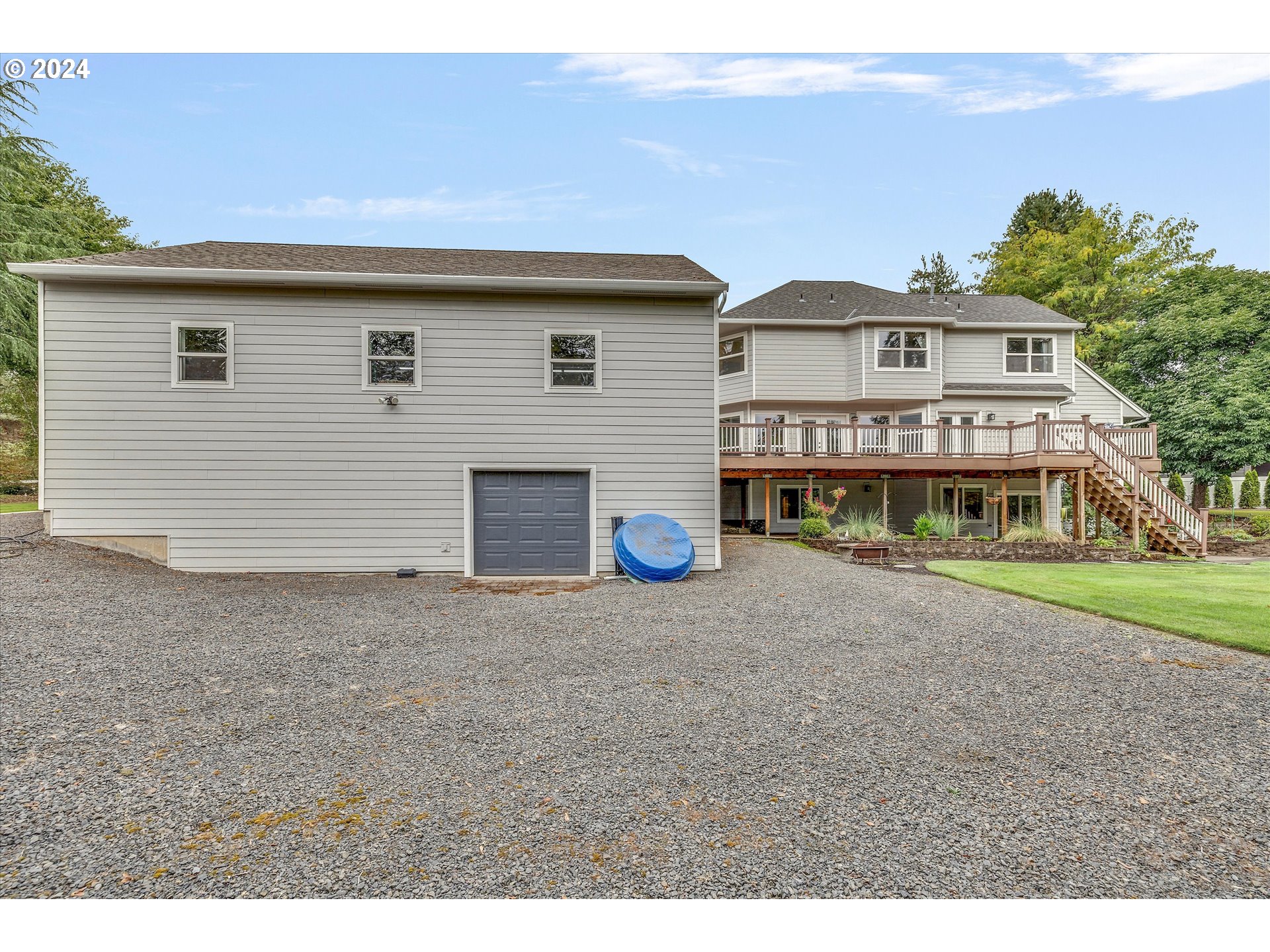 Newberg, Oregon 97132, United States, 4 Bedrooms Bedrooms, ,4 BathroomsBathrooms,Residential,Active,44014