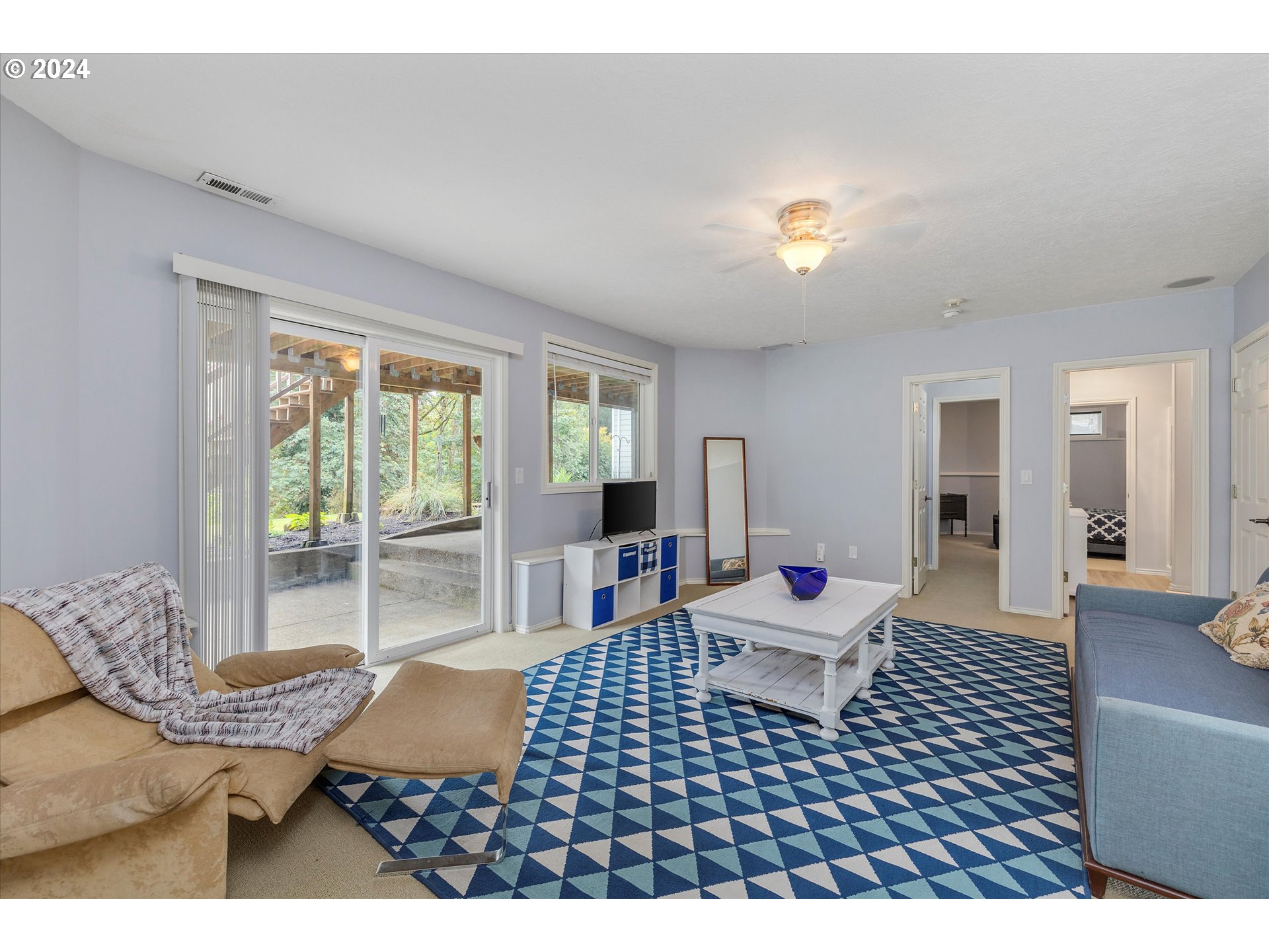 Newberg, Oregon 97132, United States, 4 Bedrooms Bedrooms, ,4 BathroomsBathrooms,Residential,Active,44014