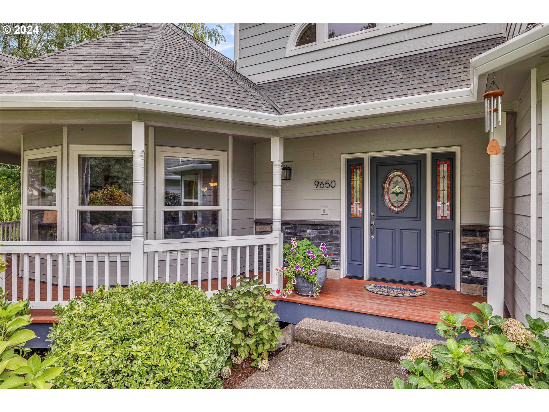 Newberg, Oregon 97132, United States, 4 Bedrooms Bedrooms, ,4 BathroomsBathrooms,Residential,Active,44014