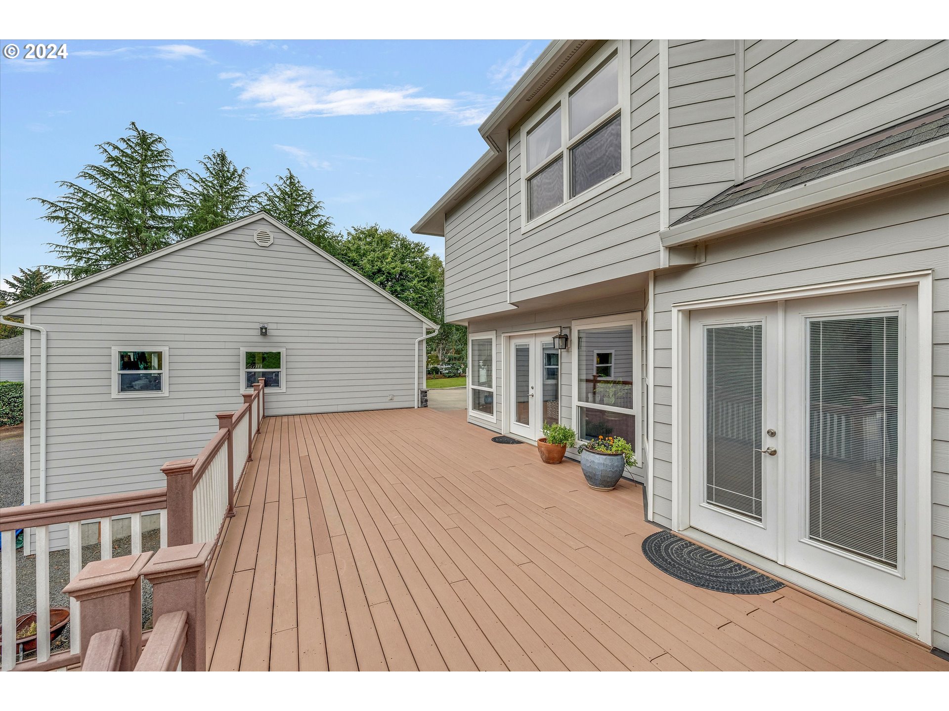 Newberg, Oregon 97132, United States, 4 Bedrooms Bedrooms, ,4 BathroomsBathrooms,Residential,Active,44014