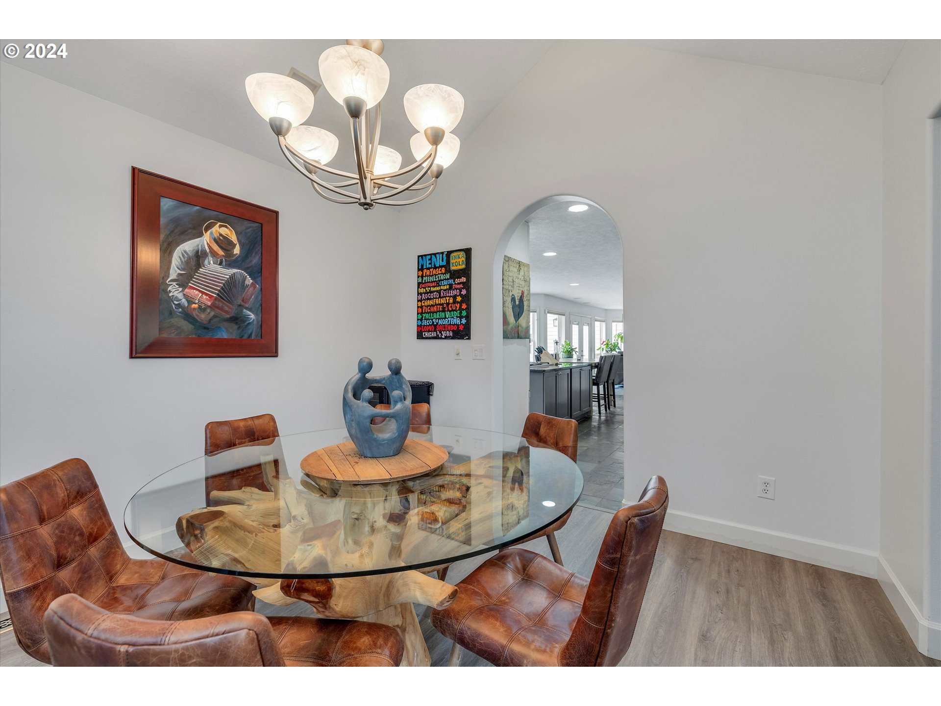 Newberg, Oregon 97132, United States, 4 Bedrooms Bedrooms, ,4 BathroomsBathrooms,Residential,Active,44014