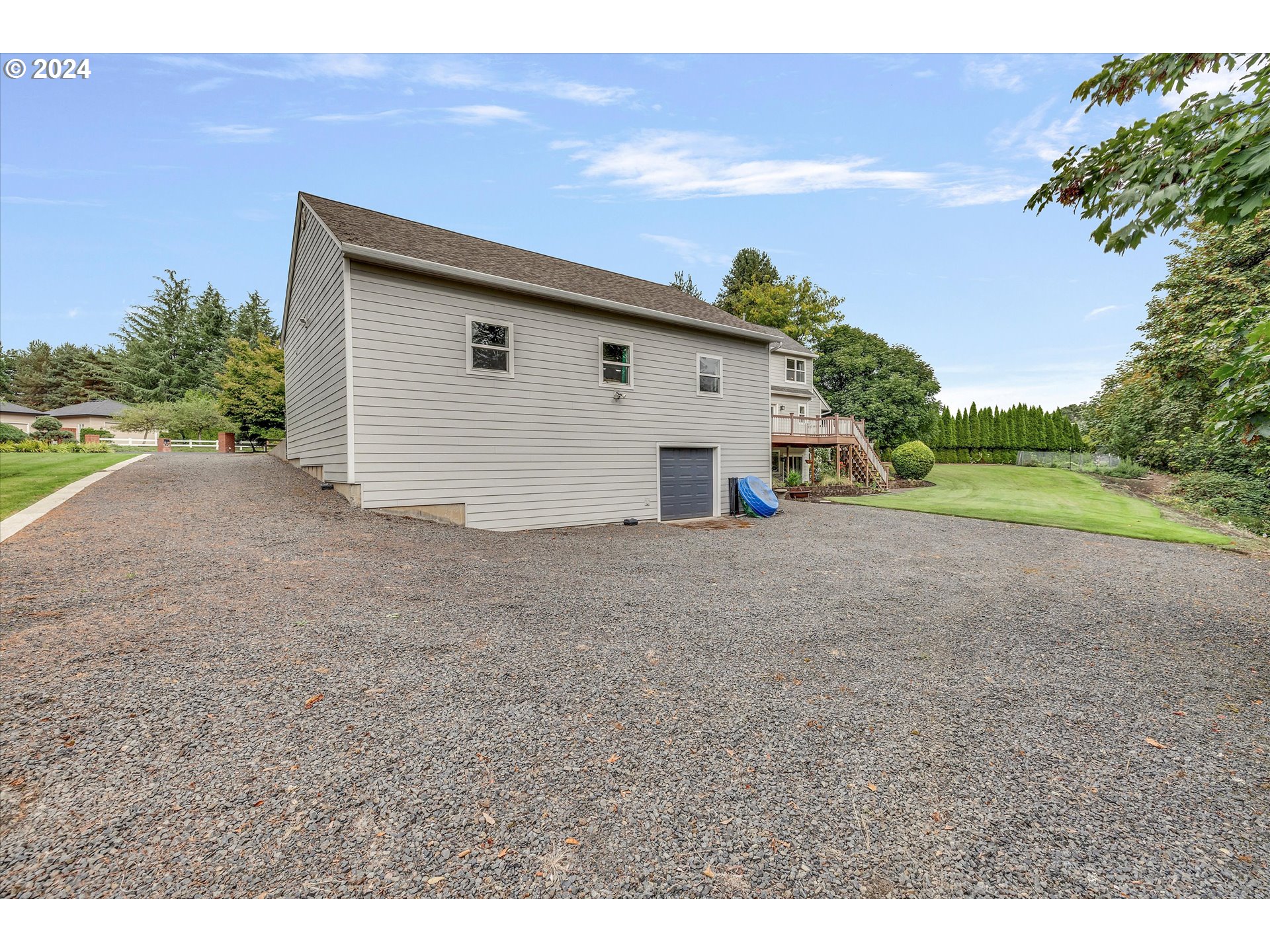 Newberg, Oregon 97132, United States, 4 Bedrooms Bedrooms, ,4 BathroomsBathrooms,Residential,Active,44014