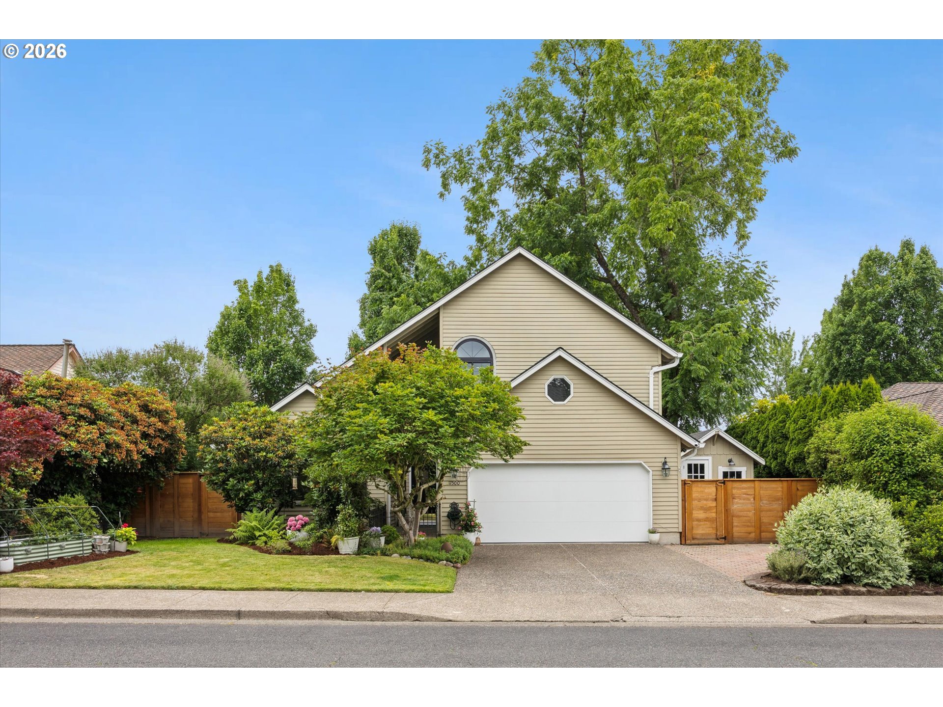 17500 NW WOODMERE CT