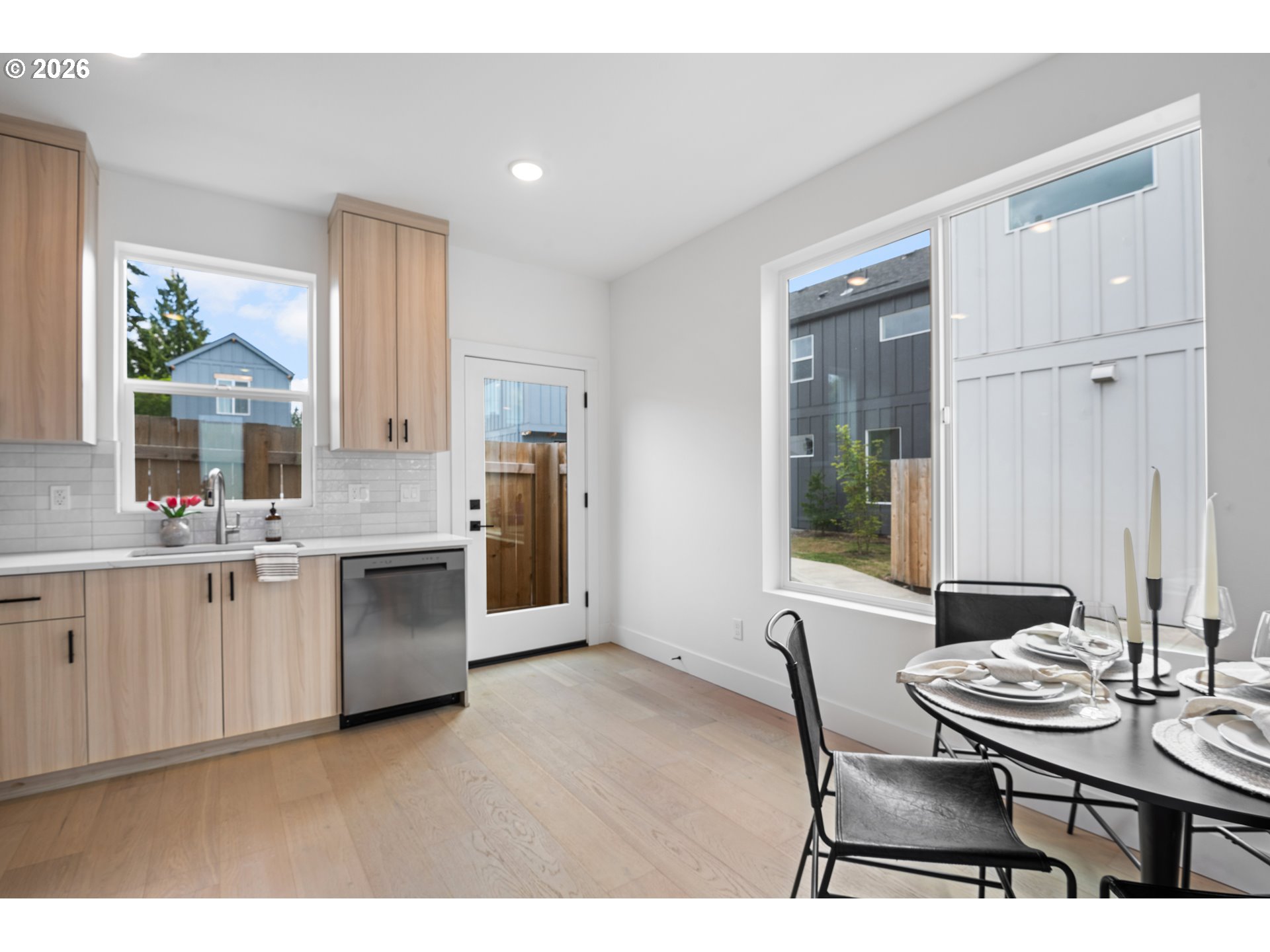 4380 NE Going ST
