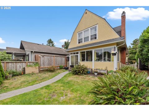 1475 SHERMAN AVE North Bend OR 97459