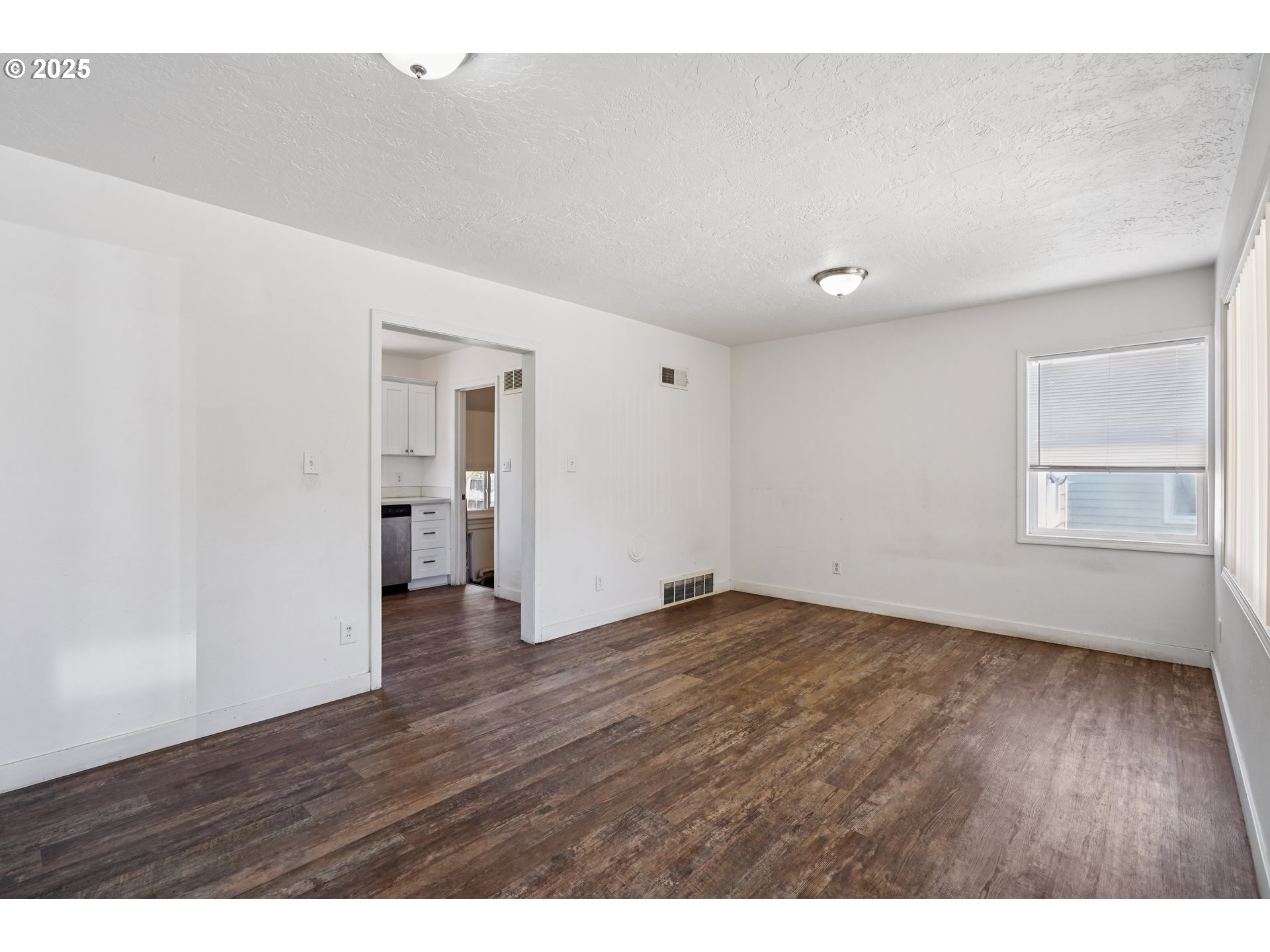 1059 16TH AVE SW