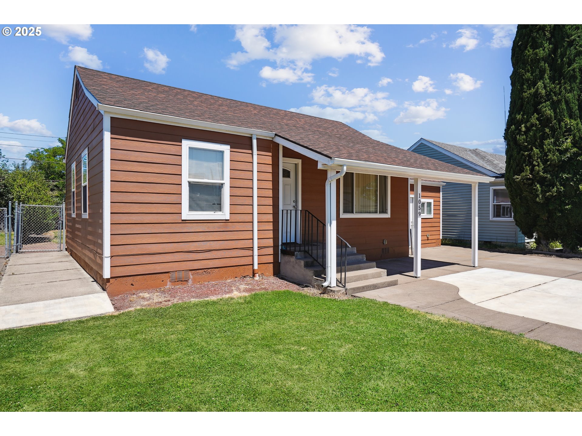 1059 16TH AVE SW