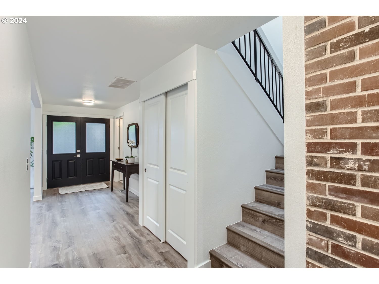 Lake Oswego, Oregon 97035, United States, 3 Bedrooms Bedrooms, ,3 BathroomsBathrooms,Residential,Active,38269