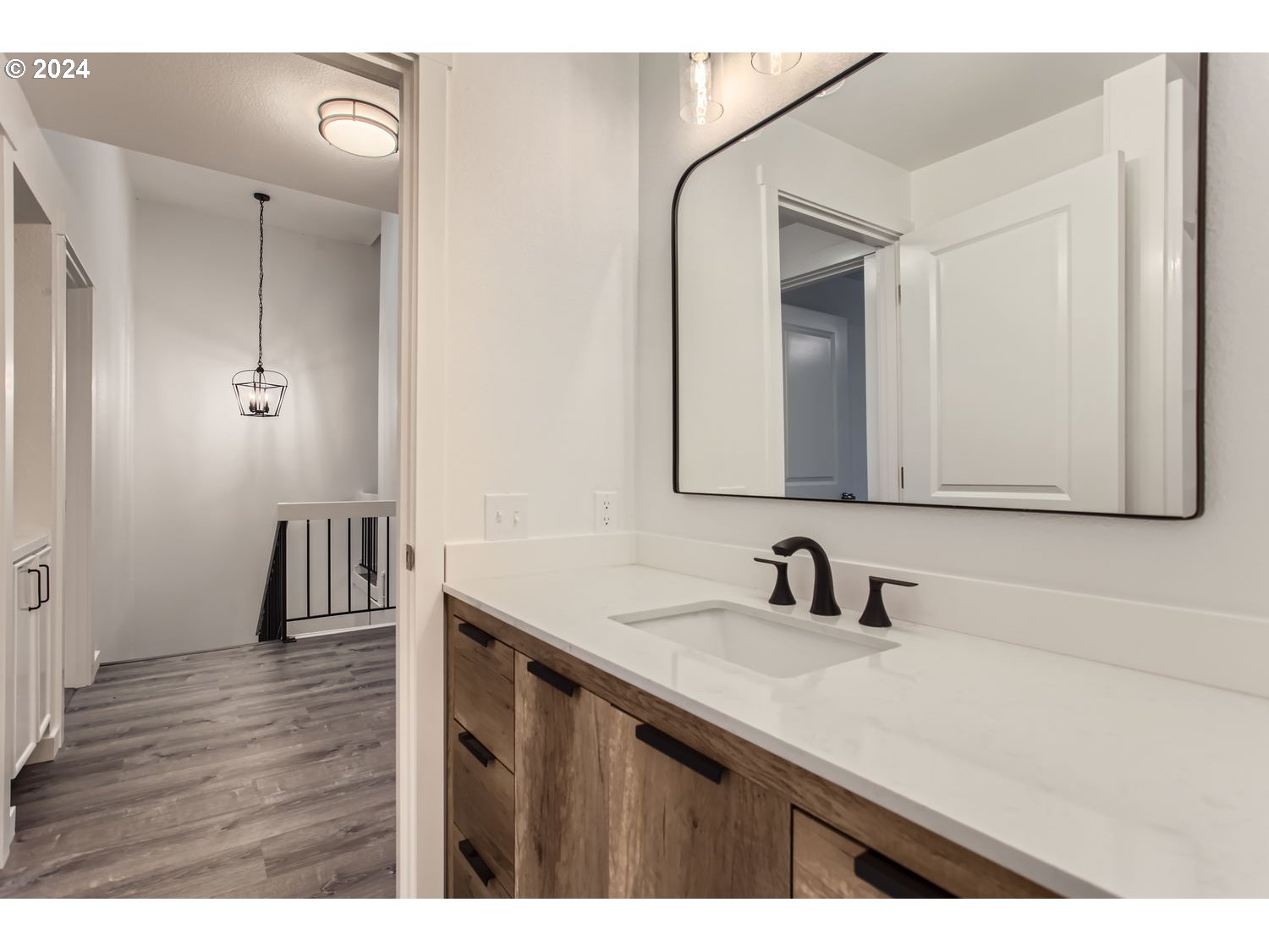 Lake Oswego, Oregon 97035, United States, 3 Bedrooms Bedrooms, ,3 BathroomsBathrooms,Residential,Active,38269