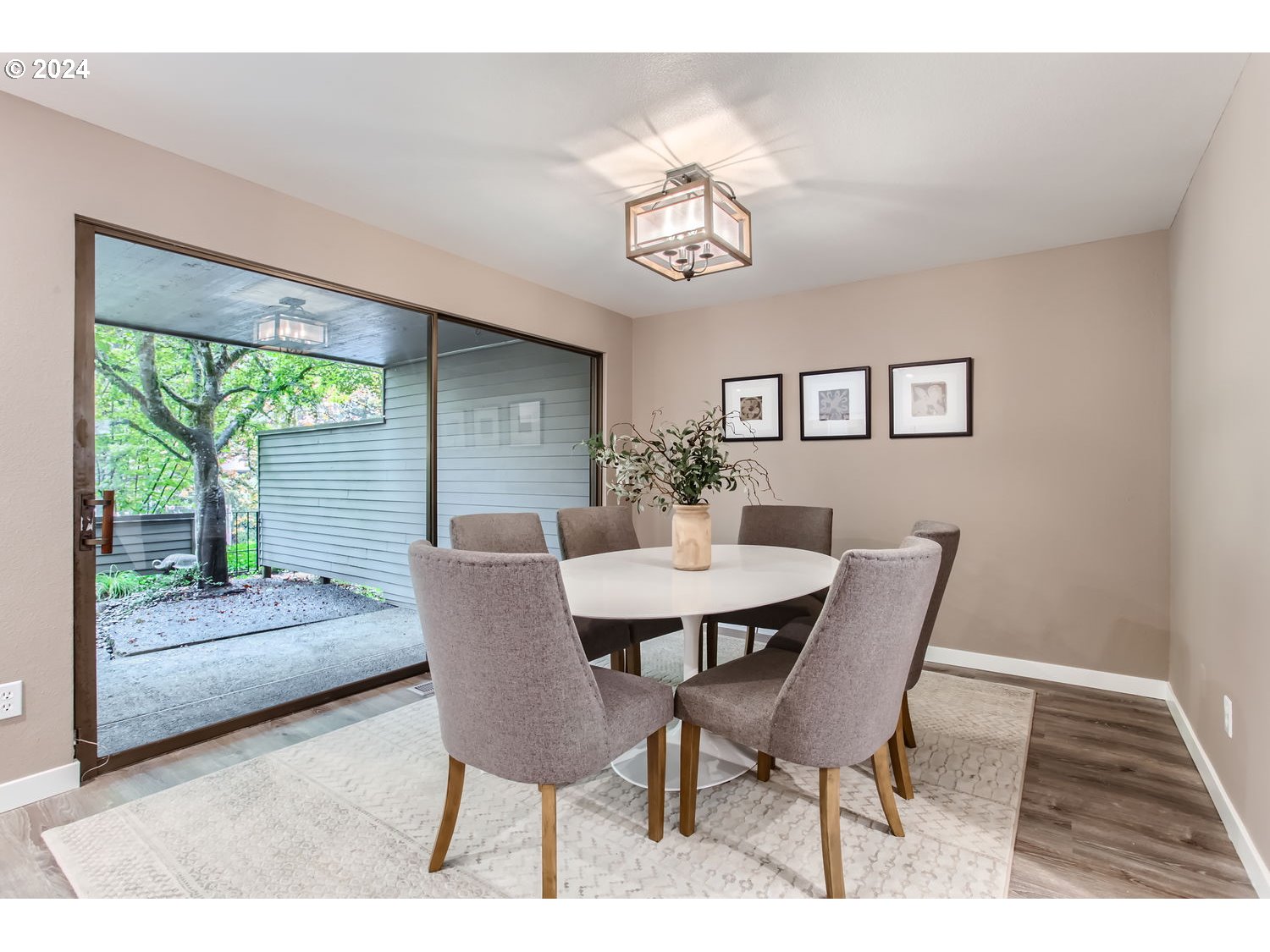 Lake Oswego, Oregon 97035, United States, 3 Bedrooms Bedrooms, ,3 BathroomsBathrooms,Residential,Active,38269