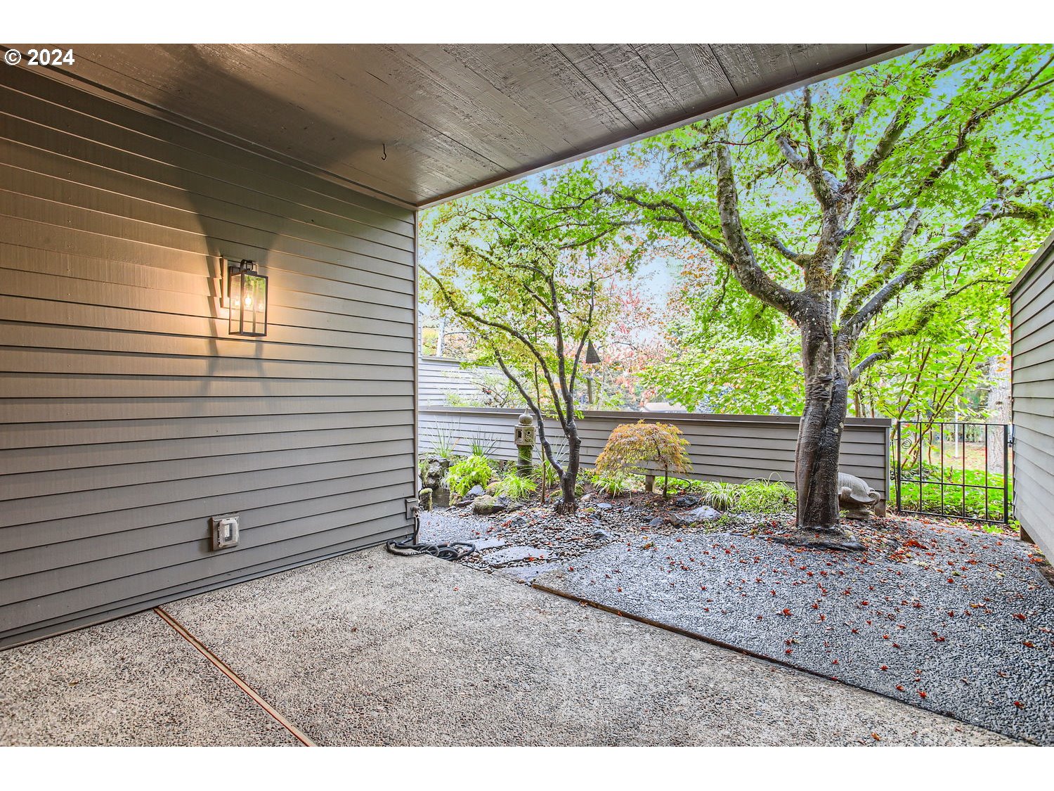 Lake Oswego, Oregon 97035, United States, 3 Bedrooms Bedrooms, ,3 BathroomsBathrooms,Residential,Active,38269