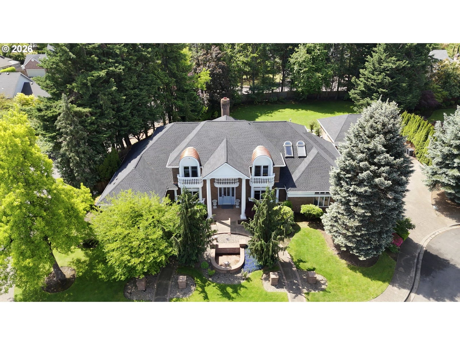Luxury Lane County home prepared for sale