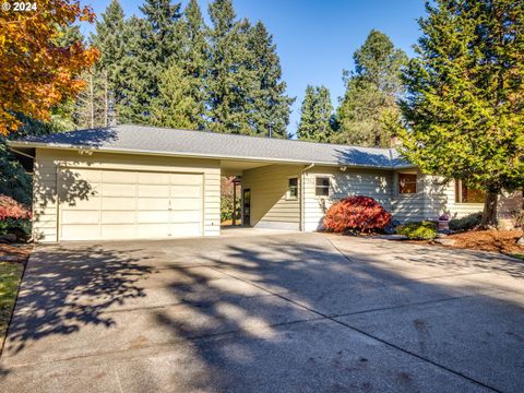 3893 CEDAROAK DR West Linn OR 97068