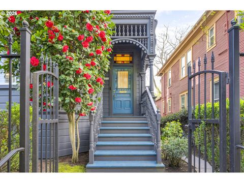 1232 SE BELMONT ST Portland OR 97214