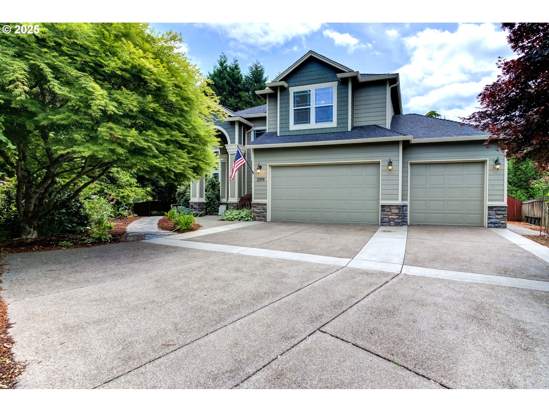 Photo 1 of 47 — 12919 NE 37th CT, Vancouver, WA 98686