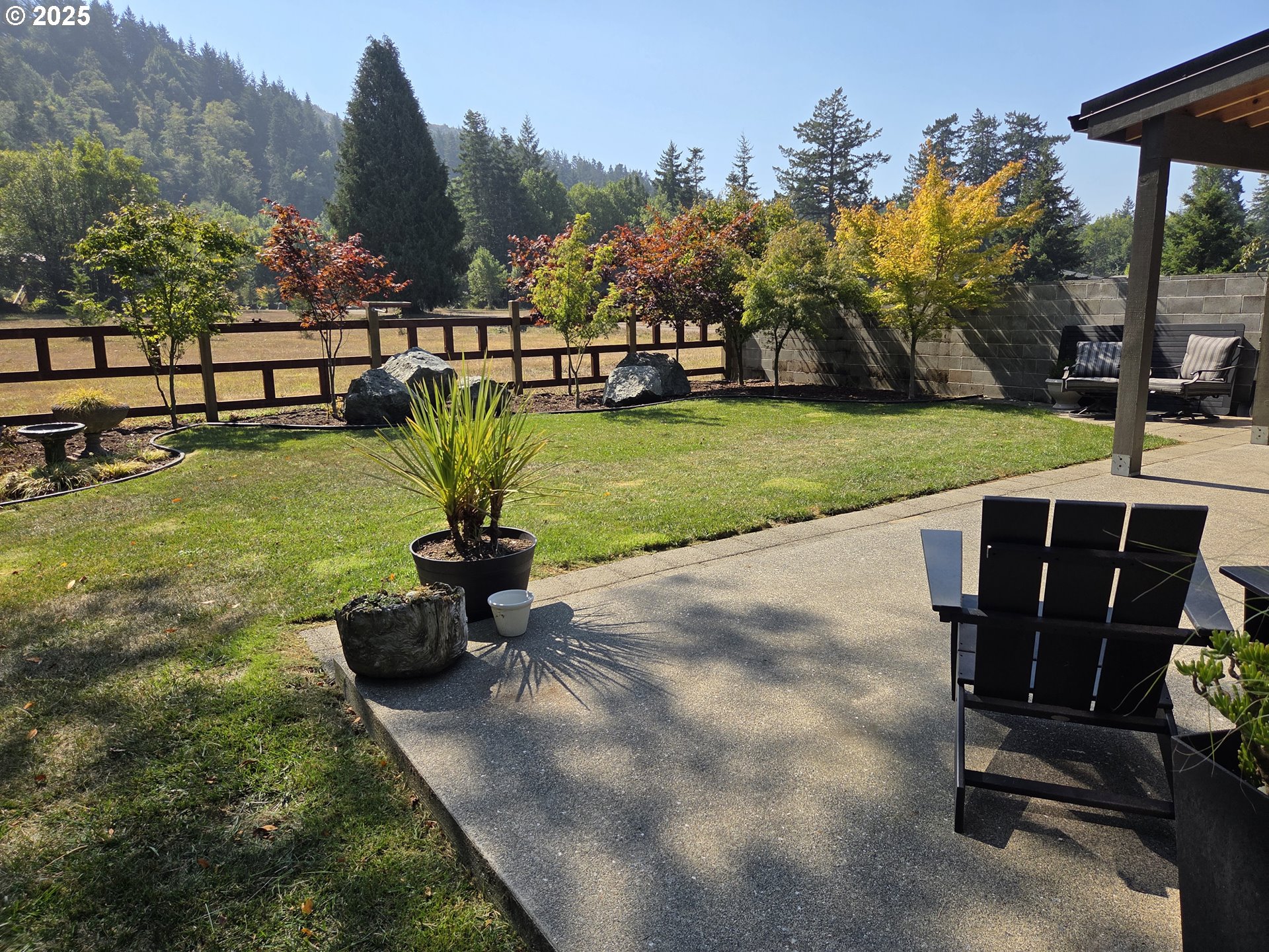 95789 SAUNDERS CREEK RD