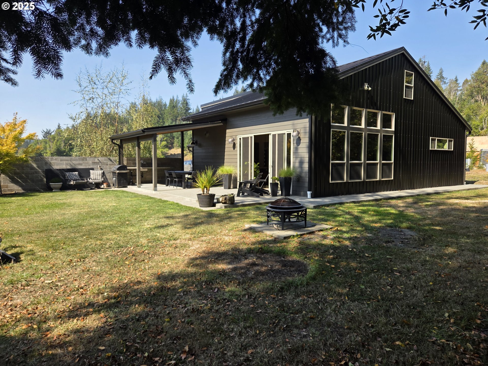 95789 SAUNDERS CREEK RD